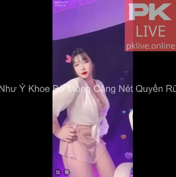 Như Ý Khoe Bờ Mông Căng Nét Quyến Rũ 2