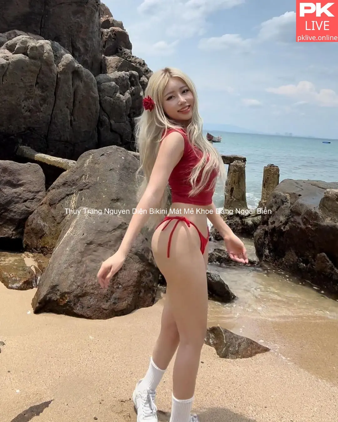 Thuy Trang Nguyen Diện Bikini Mát Mẻ Khoe Dáng Ngoài Biển 2